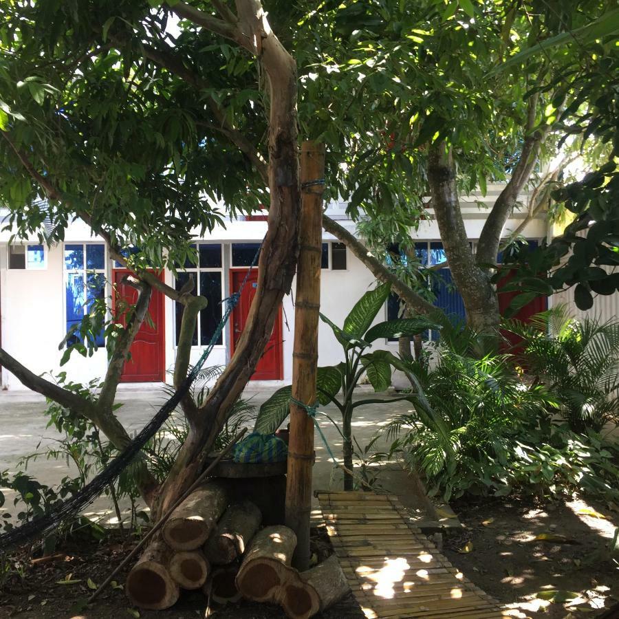 פדרנאלס Hostal Sarai מראה חיצוני תמונה
