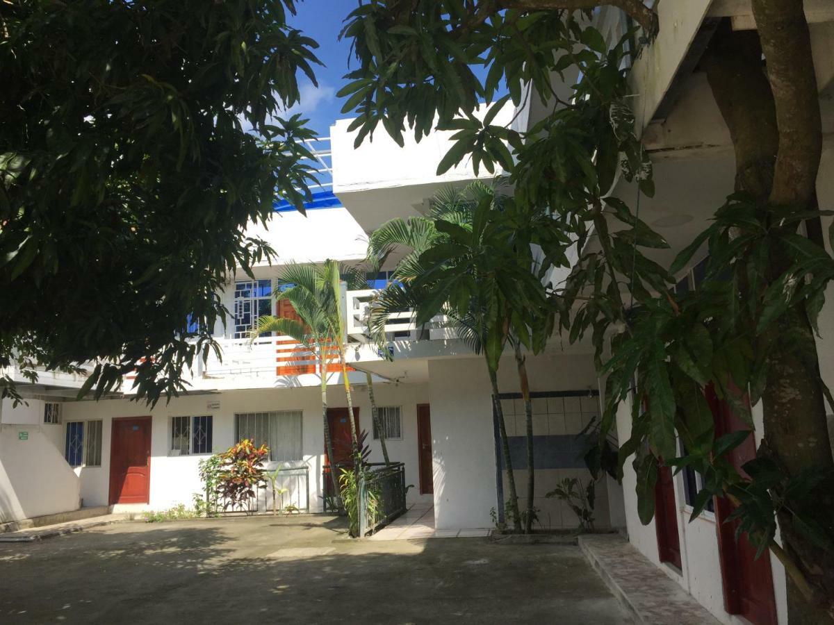 פדרנאלס Hostal Sarai מראה חיצוני תמונה