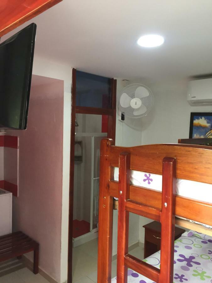 פדרנאלס Hostal Sarai מראה חיצוני תמונה