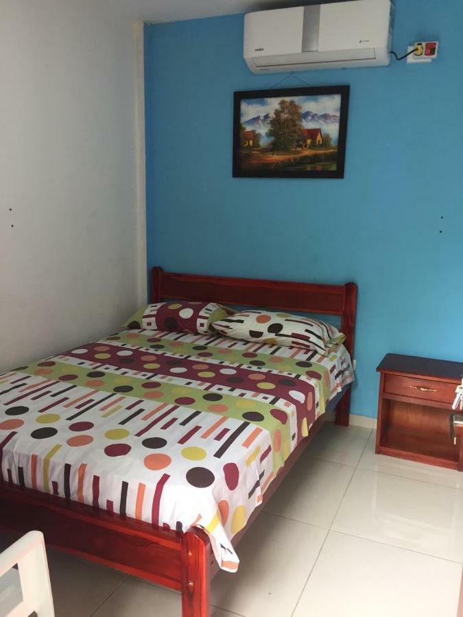 פדרנאלס Hostal Sarai מראה חיצוני תמונה