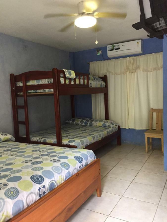 פדרנאלס Hostal Sarai מראה חיצוני תמונה